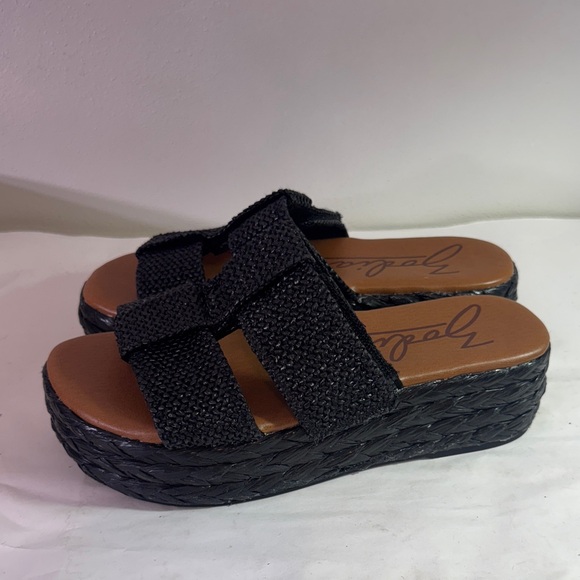 Zodiac Shoes - New Zodiac Izzy Black Woven Platform Sandals 8.5